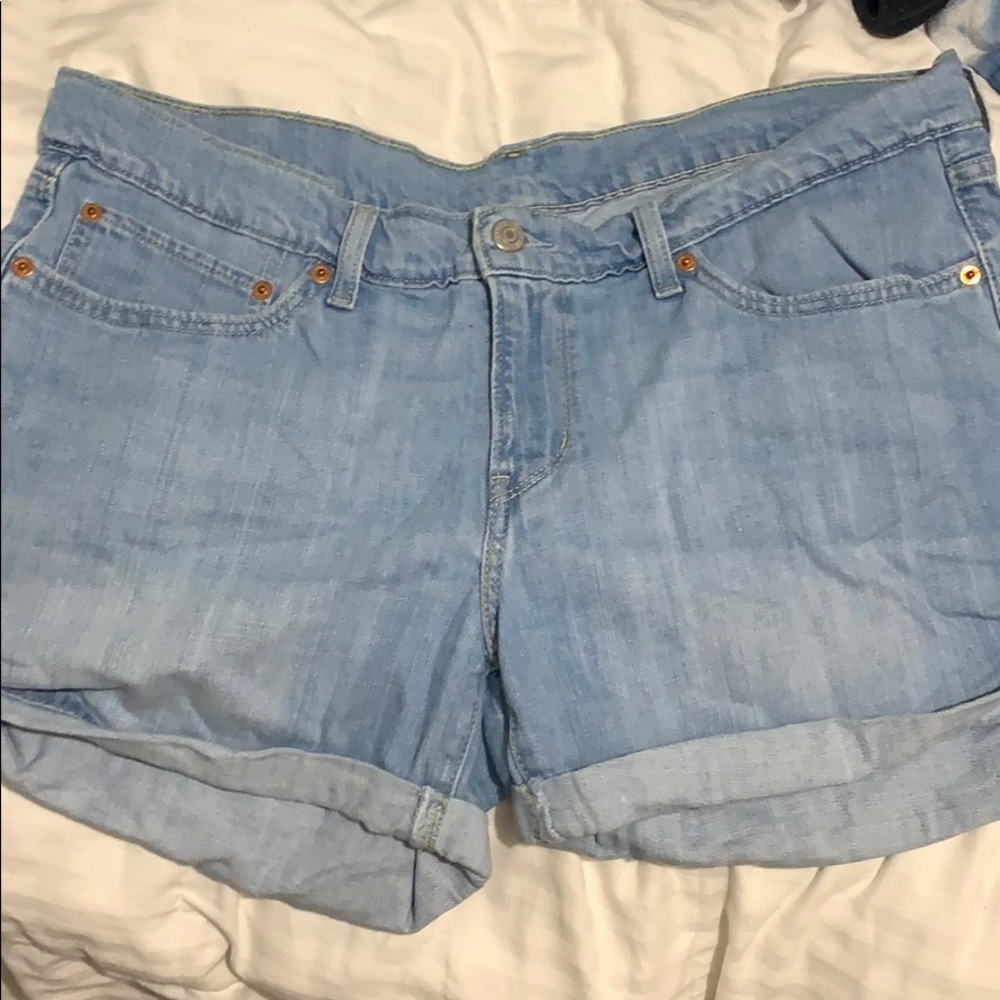Levi Jean Shorts